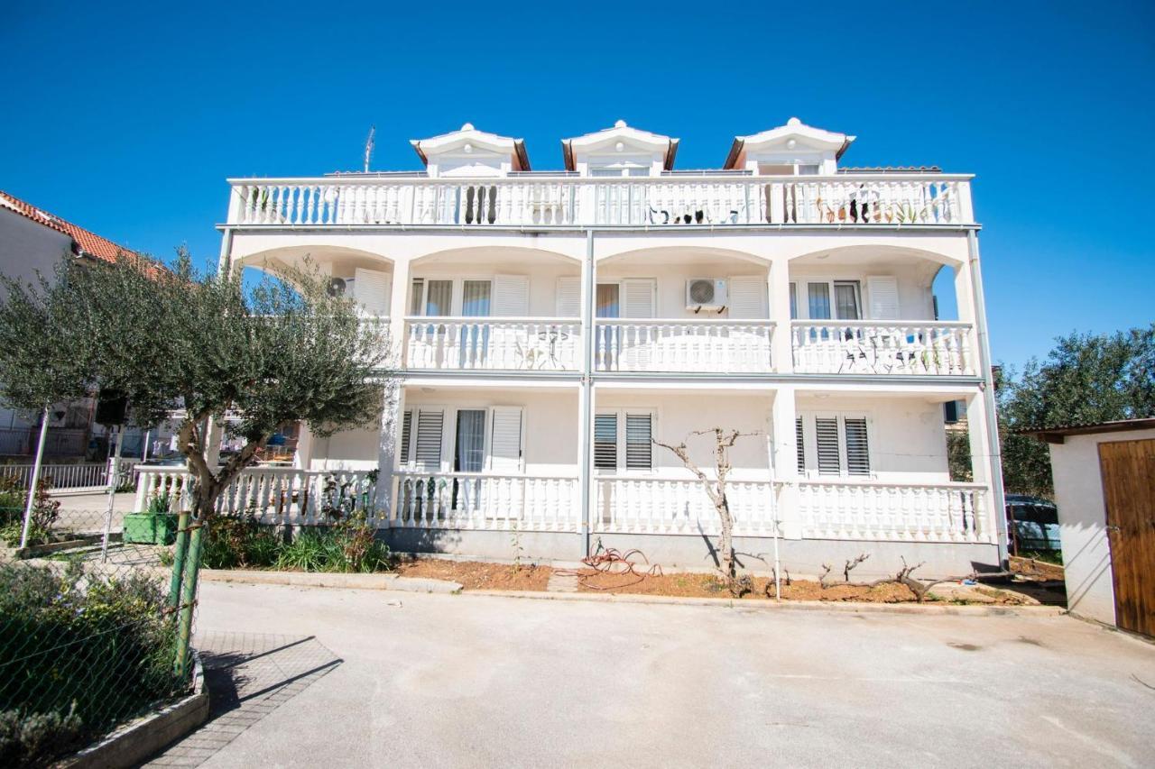 Family Holiday Apartments Lucia Vodice Zewnętrze zdjęcie