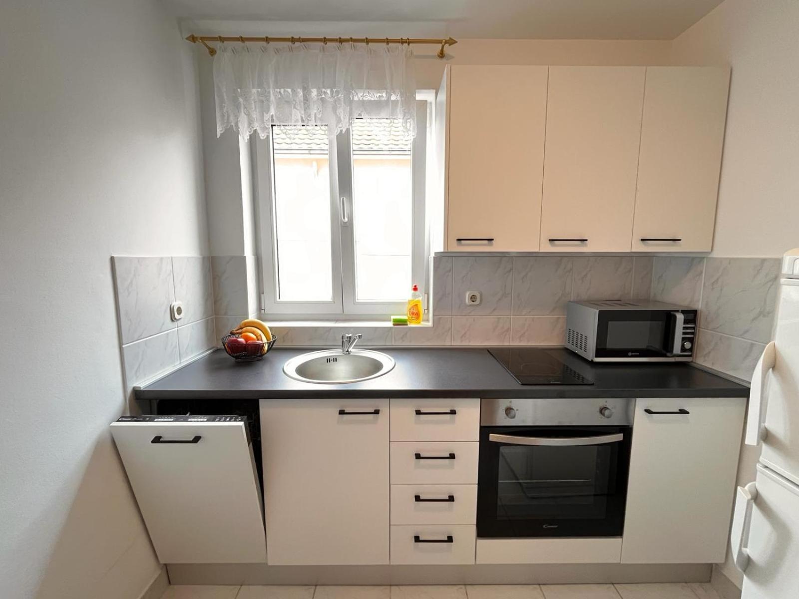 Family Holiday Apartments Lucia Vodice Zewnętrze zdjęcie