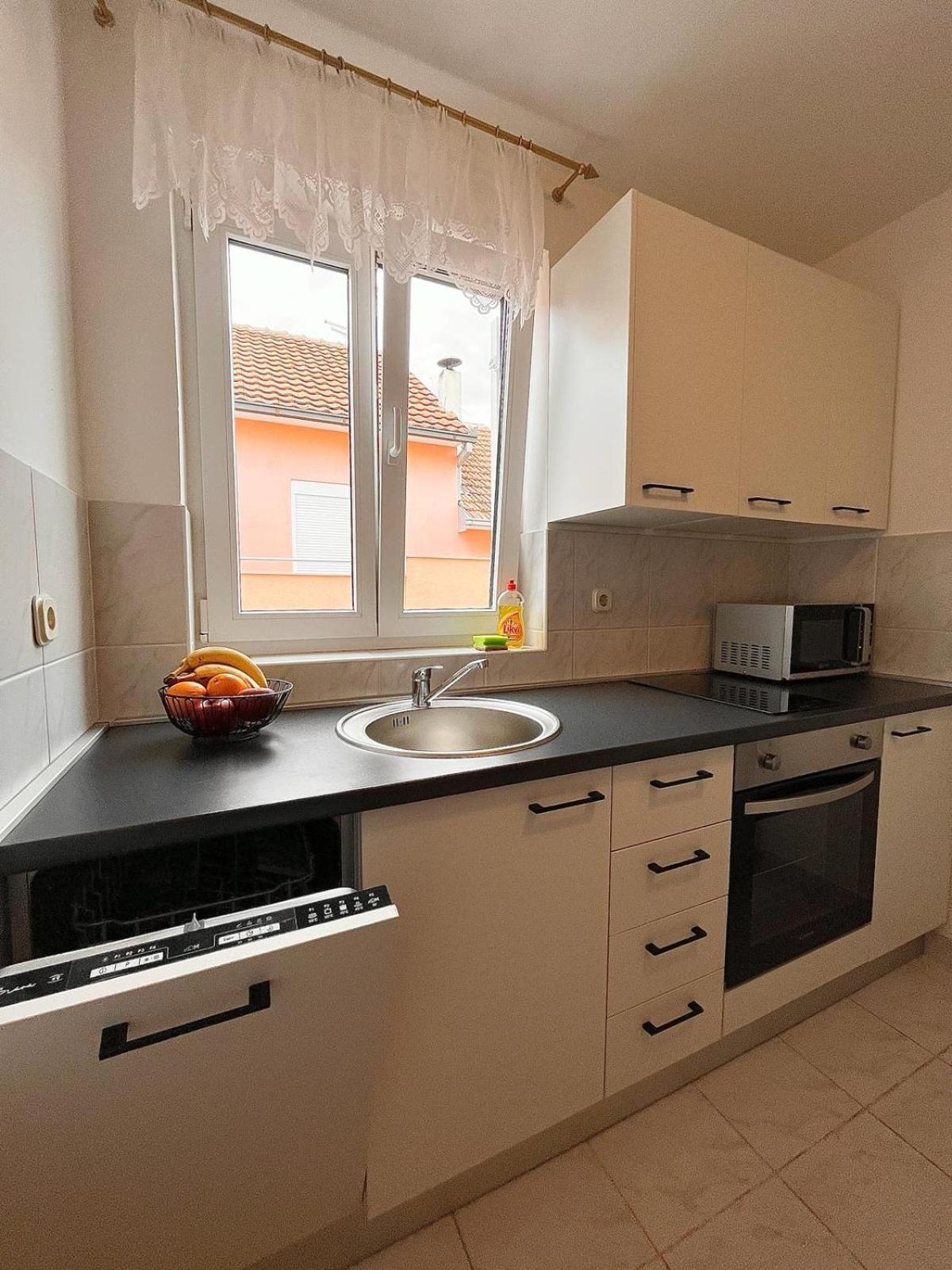 Family Holiday Apartments Lucia Vodice Zewnętrze zdjęcie